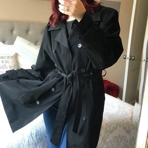 BLACK BELTED RAIN JACKET